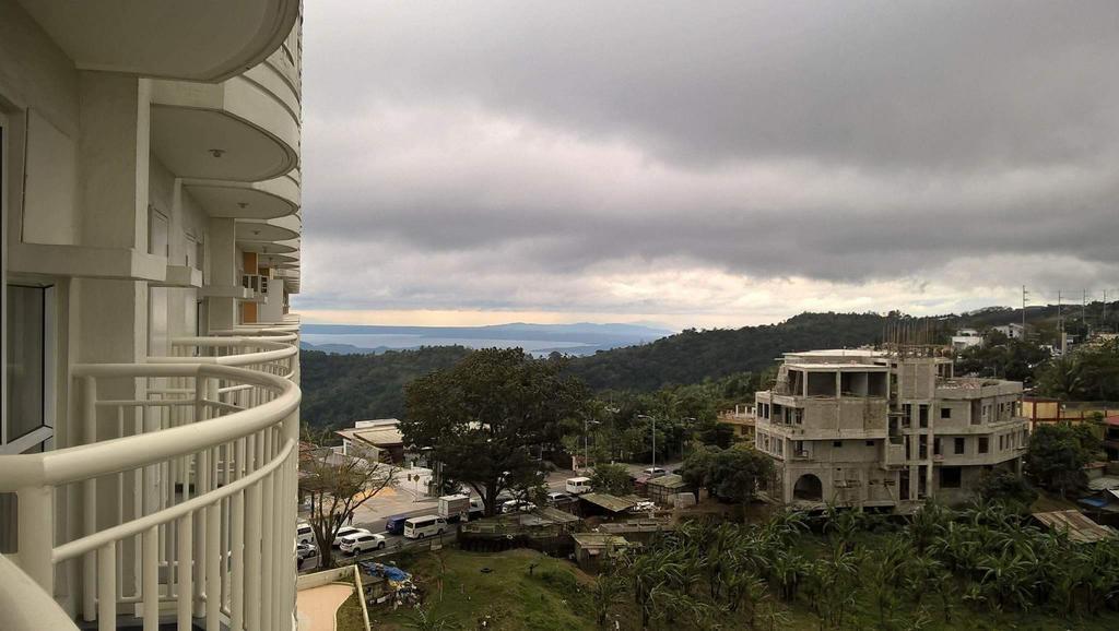 Mary'S Crib Cityland Prime Tagaytay With Free Wifi & Swimming Tagaytay City Buitenkant foto